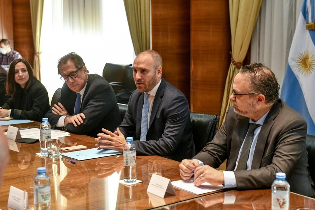 El Gobierno anunció flexibilizaciones para empresas y trabajadores de la Economía del Conocimiento que facturan en el exterior. Imagen: Prensa Ministerio de Economía. 