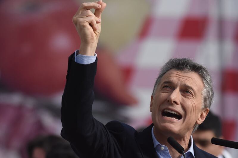 Mauricio Macri quiere que le cuiden las espaldas.