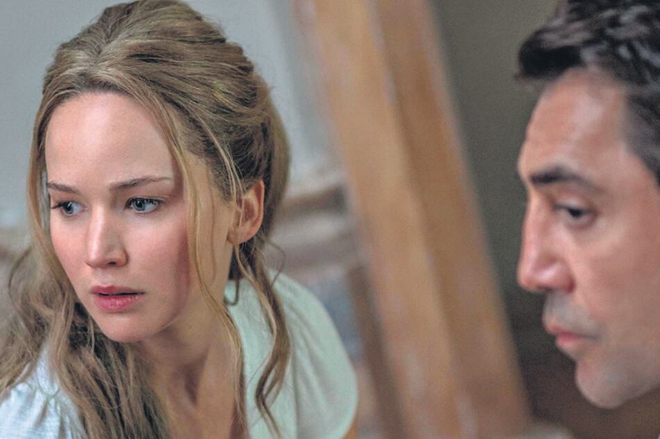 Jennifer Lawrence vuelve a demostrar que puede asumir los roles más diversos.