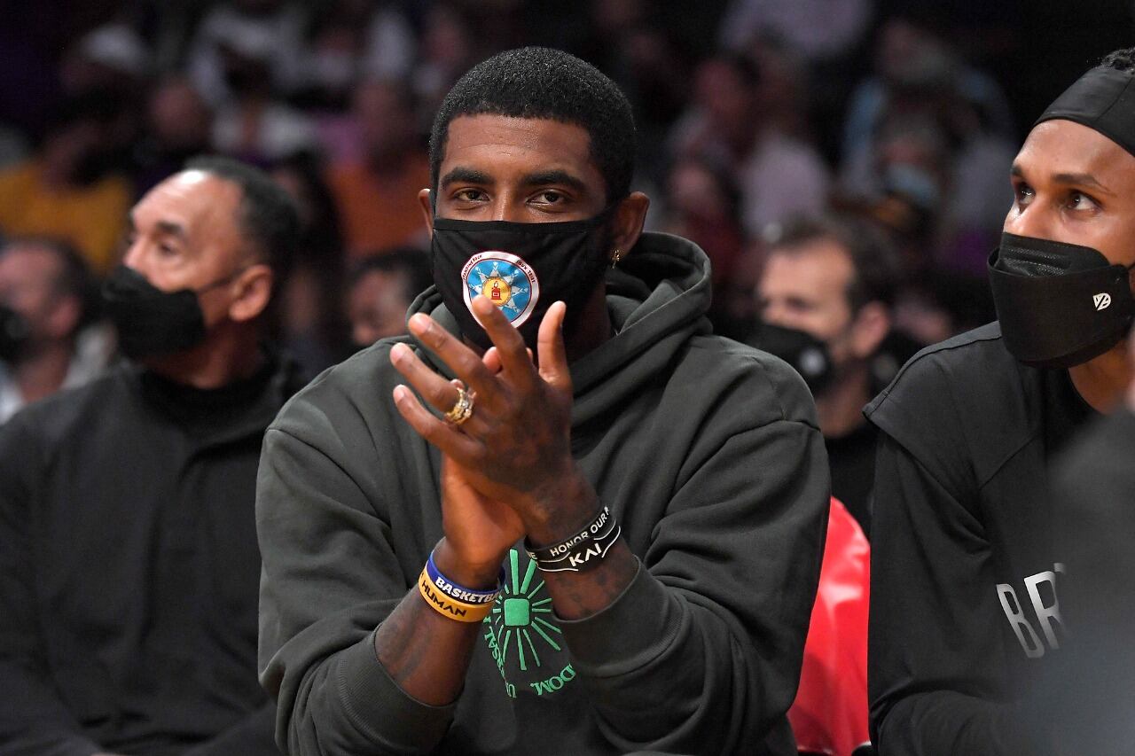 Kyrie Irving comienza a sufrir el descuento de su sueldo a partir de esta noche