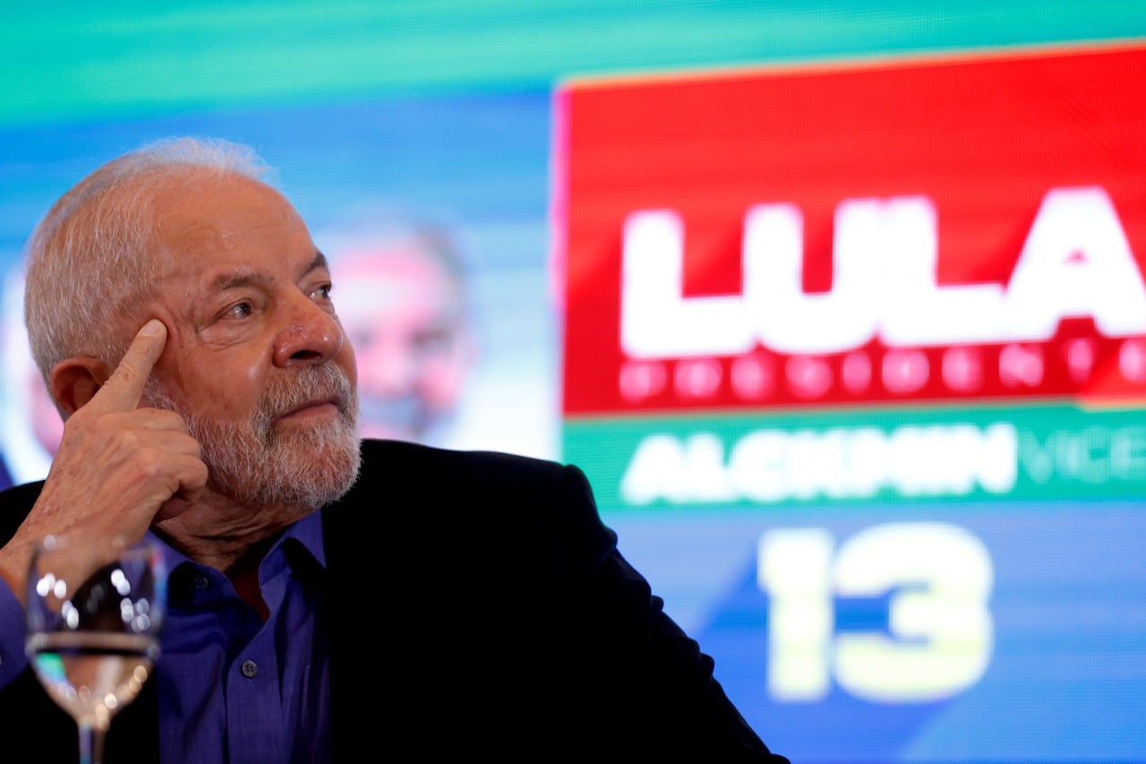 Enla recta final, Lula sigue al frente en las encuestas. 