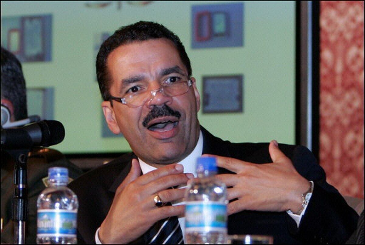 La justicia argentina enviará un listado de preguntas a los dos altos ex funcionarios de Interpol que estuvieron a cargo de las órdenes de captura con alertas rojas respecto de los sospechosos iraníes de haber perpetrado el atentado contra la AMIA.