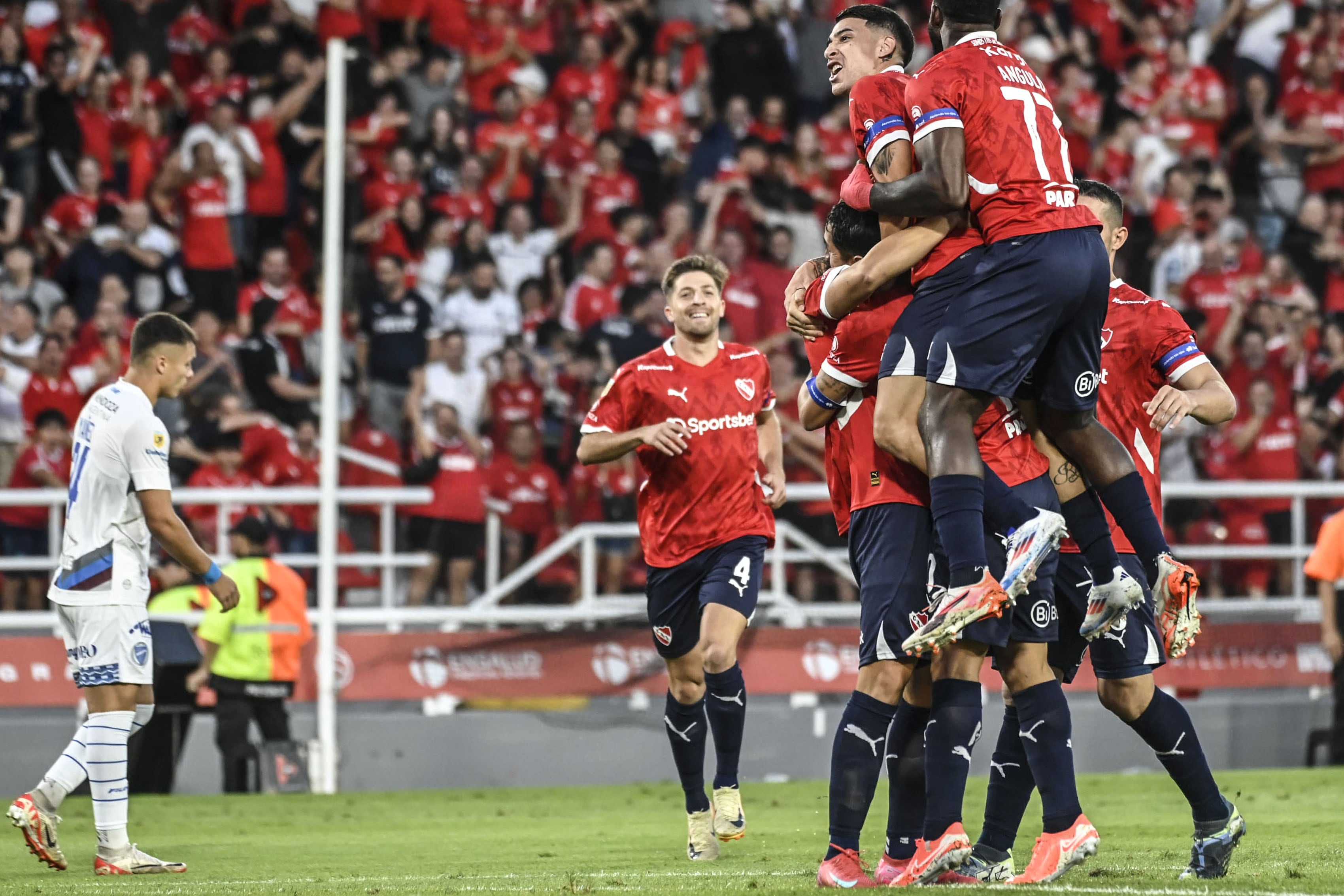 Independiente fue un vendaval de fútbol en la primera mitad