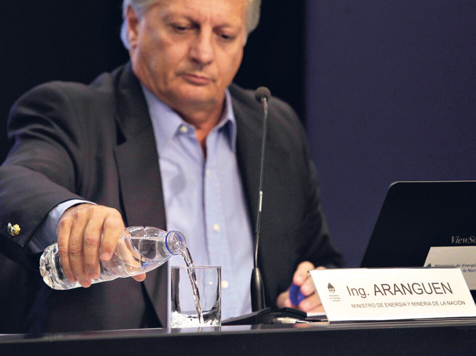 Juan José Aranguren fue blanco de la queja de los consumidores.