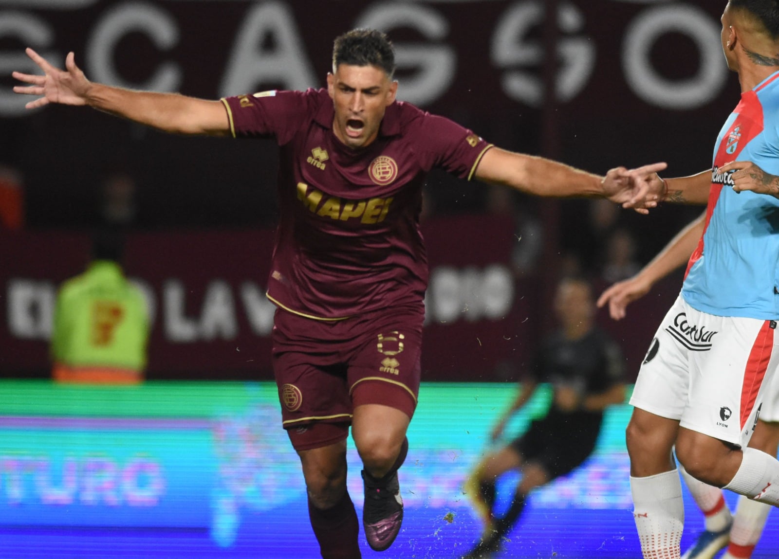 Braghieri festeja el primer gol local