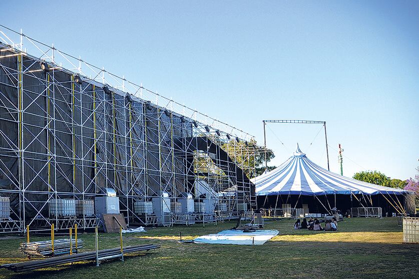La sala Alfredo Alcón es una novedosa estructura móvil de 1500 metros cuadrados.