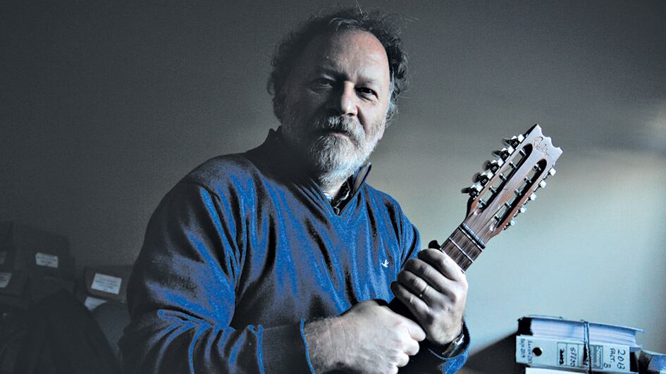 Rolando Goldman, creador de la Orquesta Argentina de Charangos, dice que son “militantes” del instrumento.