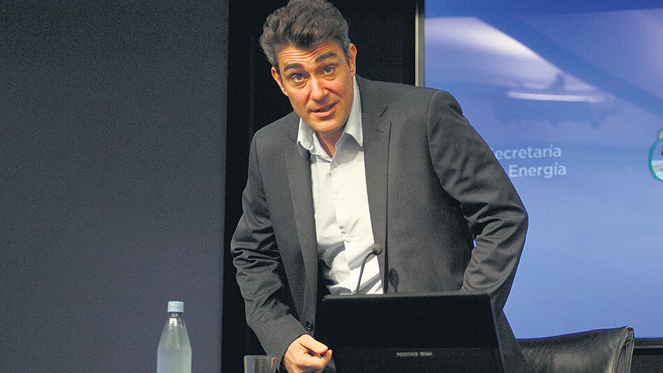 Javier Iguacel, secretario de Energía. El Gobierno apura malas noticias especulando con un mejor segundo semestre.
