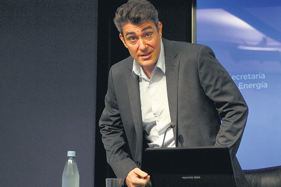 Javier Iguacel, secretario de Energía. El Gobierno apura malas noticias especulando con un mejor segundo semestre.