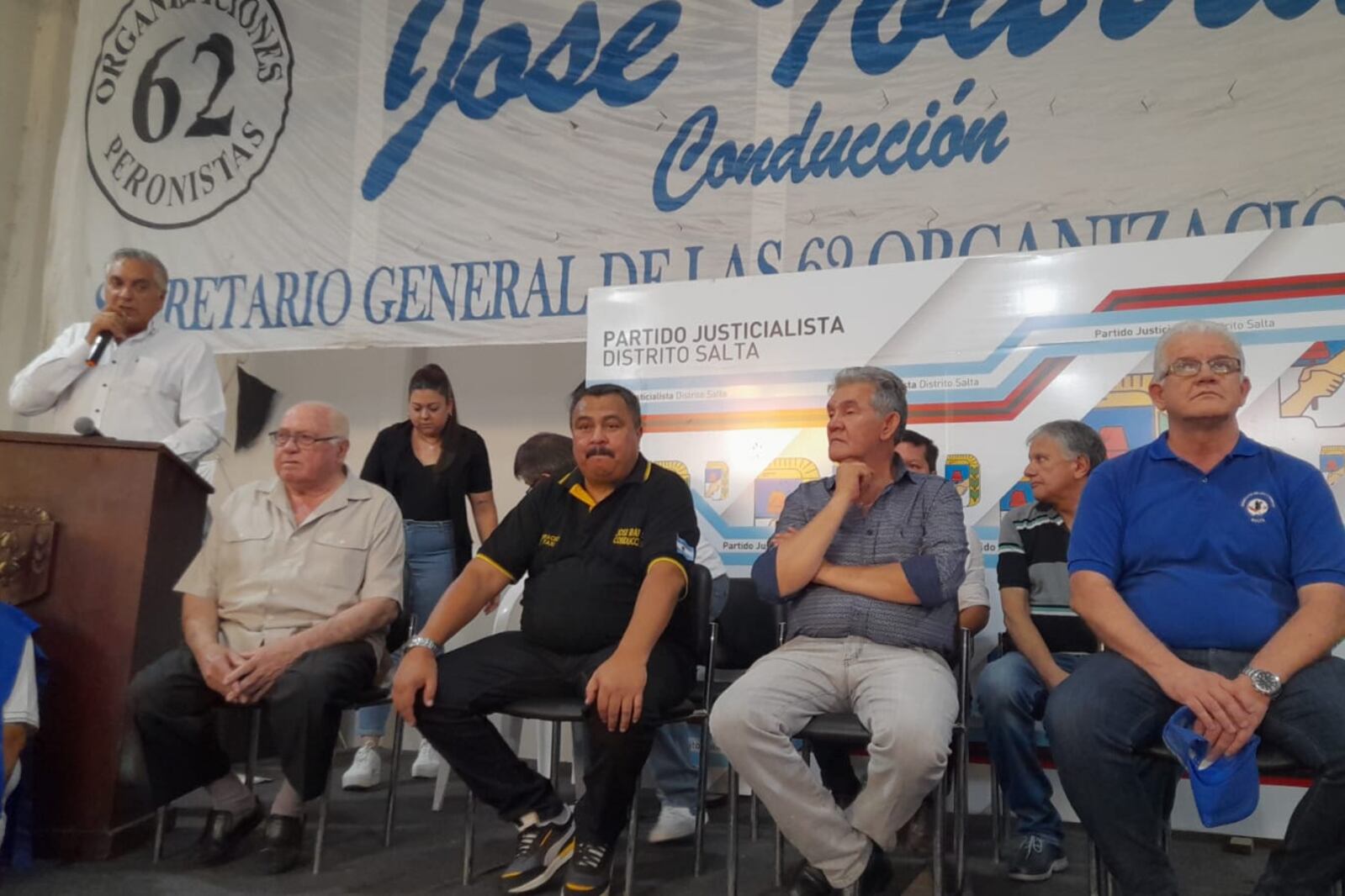 Sentados, de izquierda a derecha, Petrecca, Ibarra y Soto.