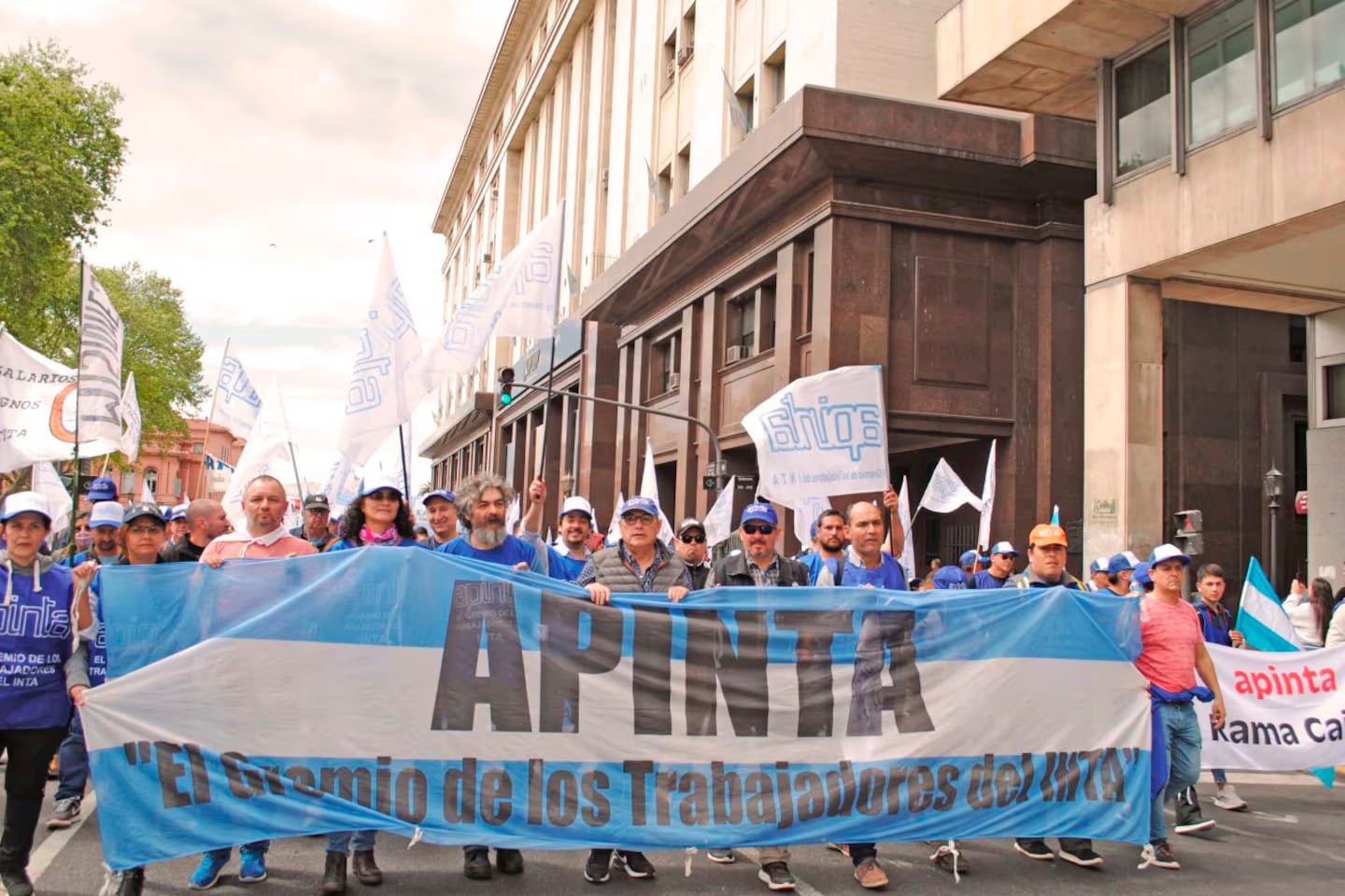 Trabajadores del INTA resisten el desguace.