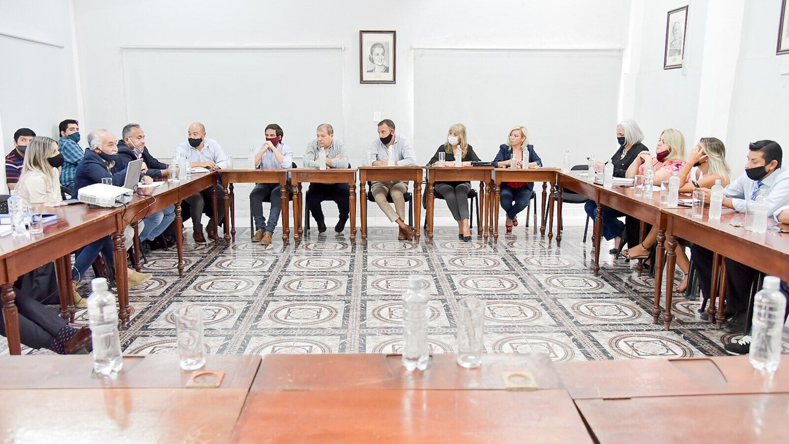 Renunión del miércoles entre concejales y funcionarios municipales