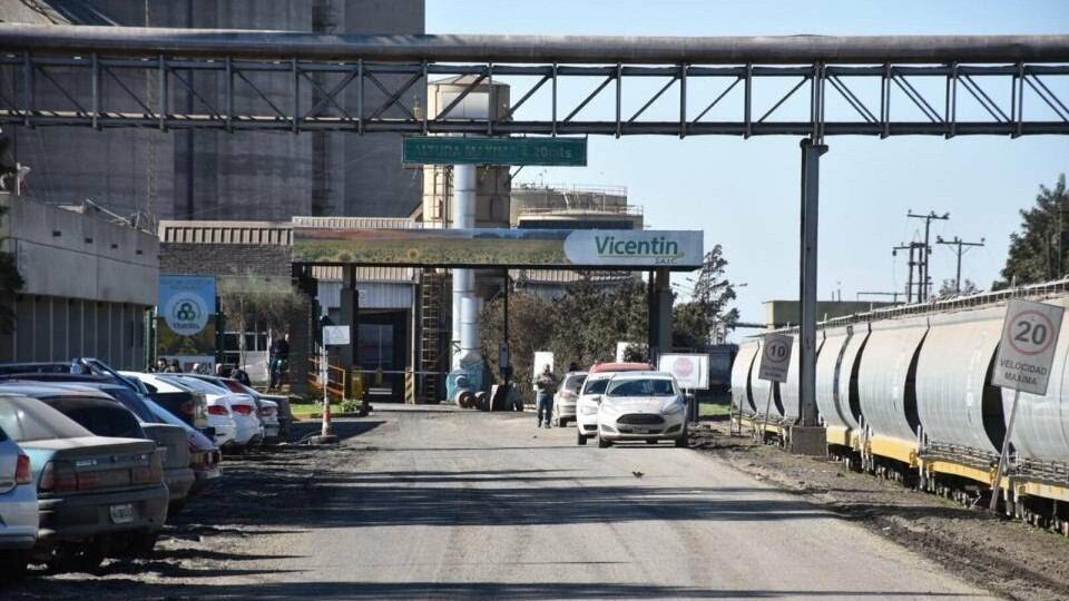 "Es fundamental recuperar el puerto y la segunda empresa productora de alimentos"