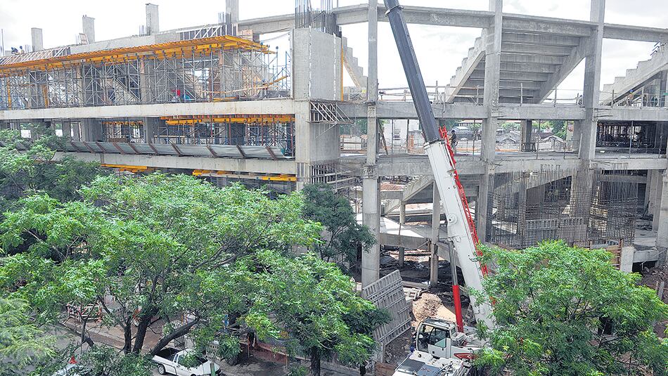 El diario La Nación entró al negocio del estadio Atlanta después de la quiebra de Lugones Center.