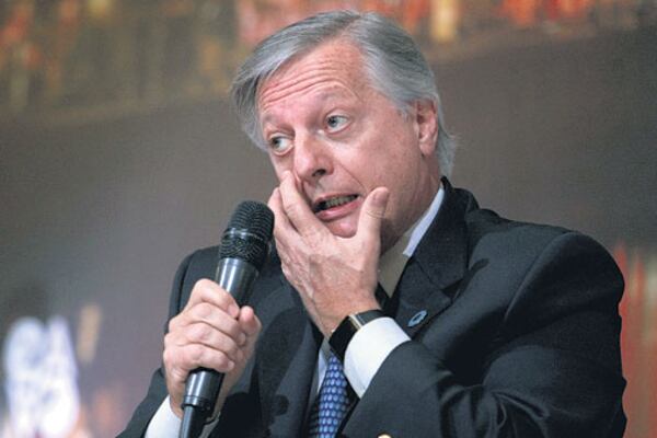 Aranguren se reunió ayer con los líderes de las principales petroleras.