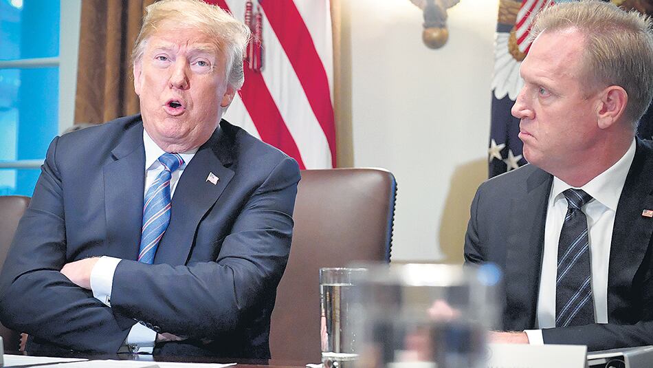 Trump no ha dicho si quiere que Shanahan sea permanentemente su secretario de Defensa.