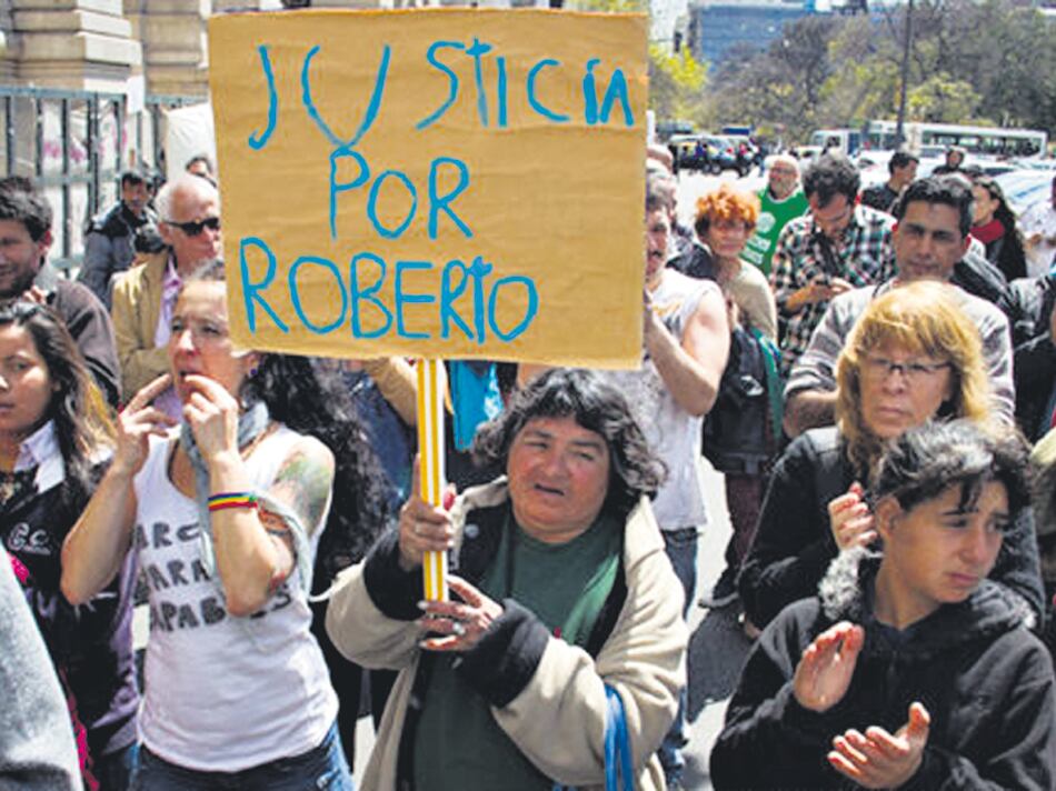 Reclamos de justicia por Robertito Autero.