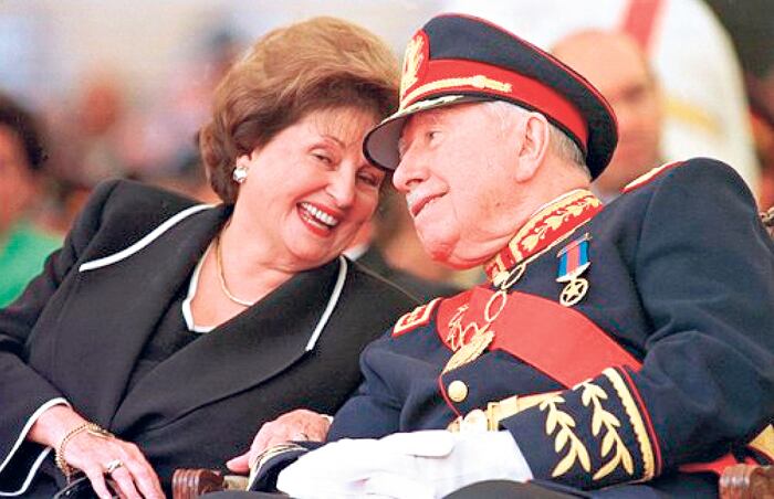 Su esposa obtuvo del entonces comandante en jefe del ejército Augusto Pinochet, el cargo de directora del CEMA.