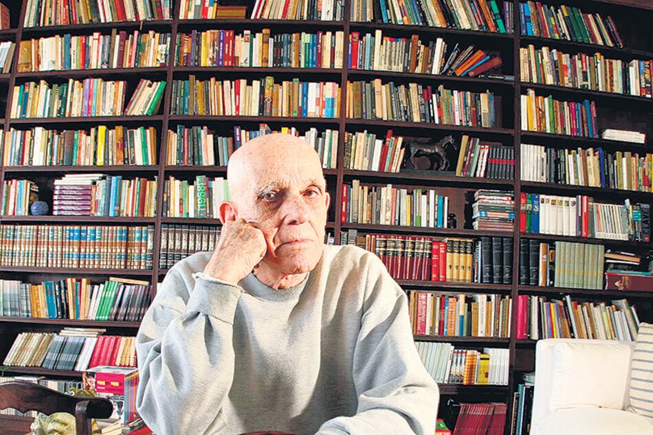 Fonseca estudió derecho y fue un alumno brillante de Psicología en la escuela de policía. Llegó a ser comisario.