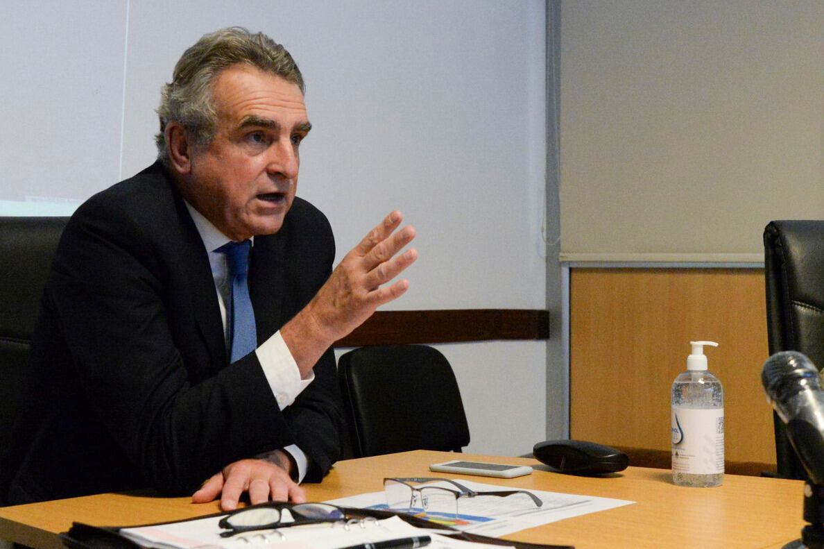 El ministro de Defensa, Agustín Rossi, se quejó del "descalabro" en el Instituto de la Obra Social de las Fuerzas Armadas (IOSFA).