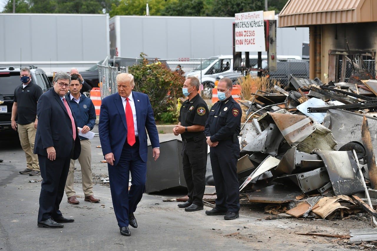 Trump recorrió la zona de los disturbios en Kenosha.