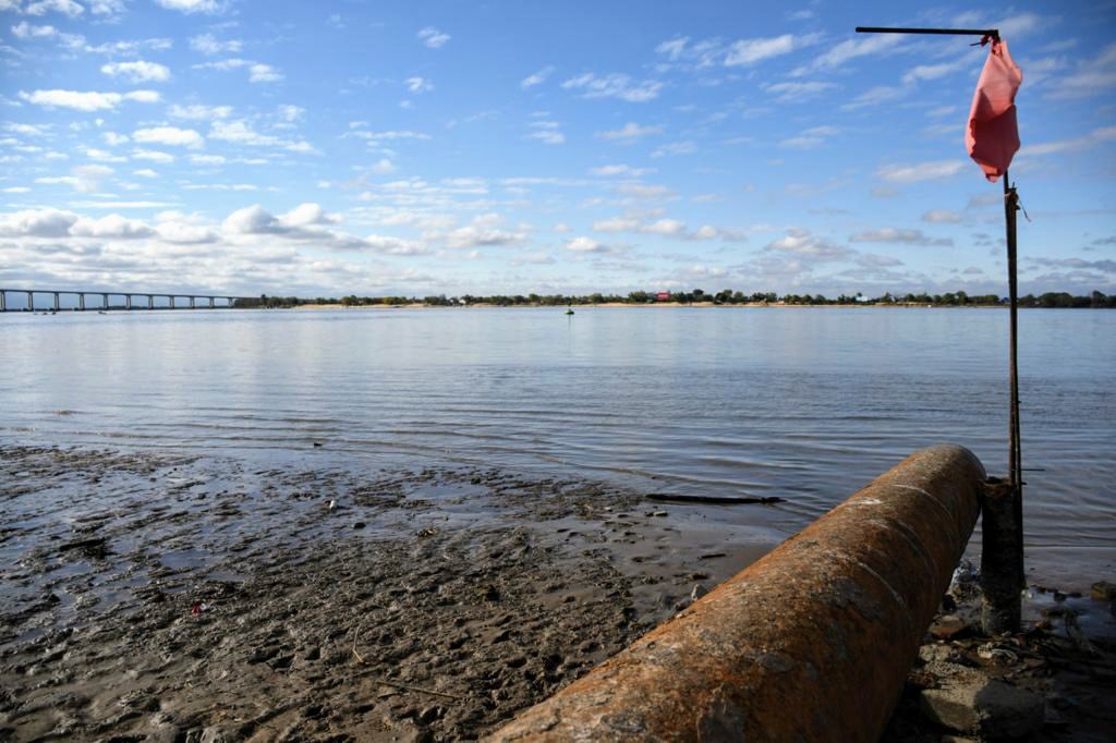 Advierten que la bajante del Río Paraná es un "holocausto ambiental".