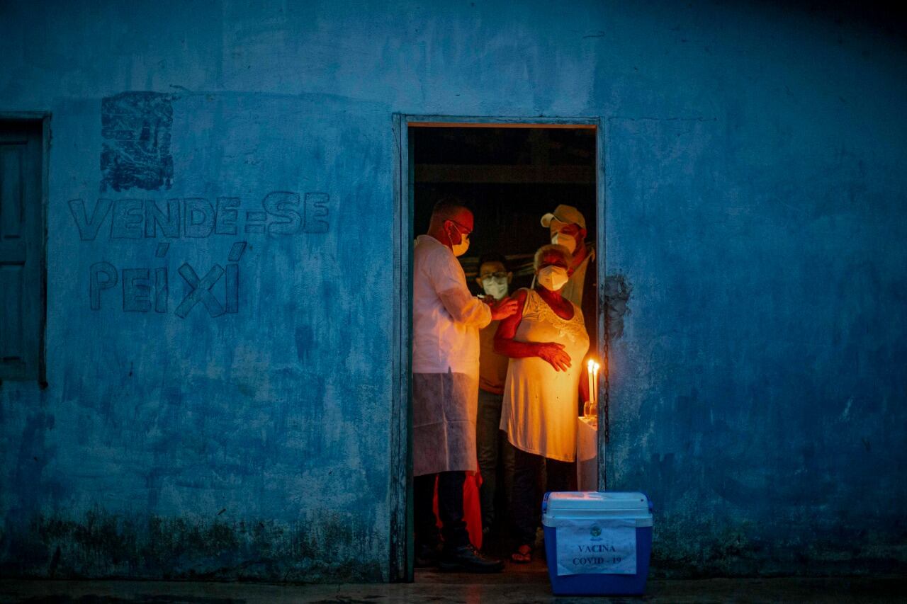 Desiguladad en el acceso a la vacuna anticovid en Brasil.