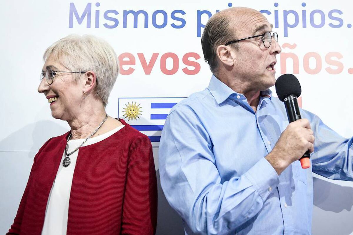 Daniel Martínez y Graciela Villar, la fórmula presidencial del Frente Amplio.
