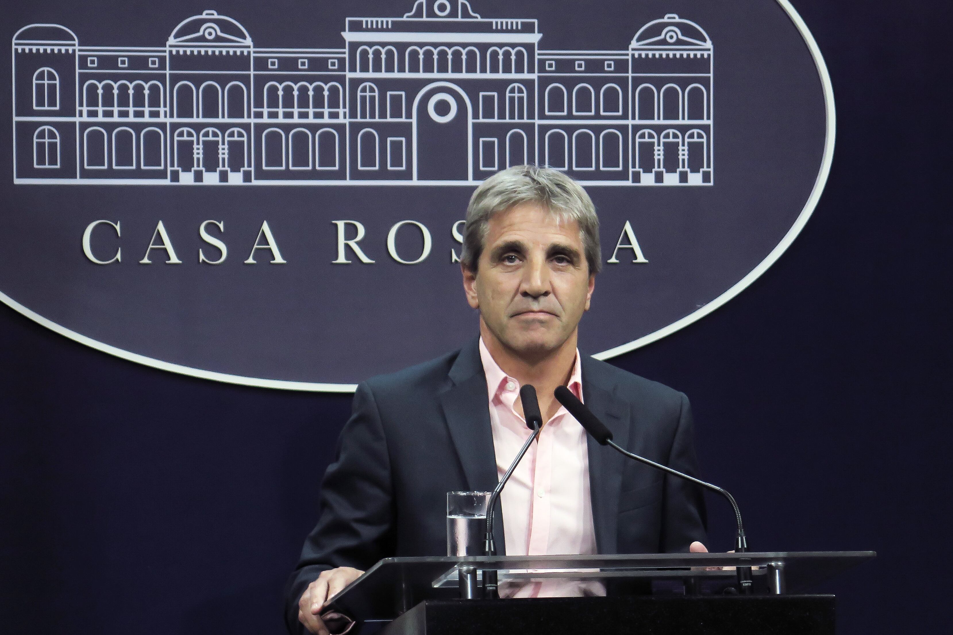 Alerta por una "Toto" estafa: usan la imagen de Caputo para promocionar un falso proyecto de inversión