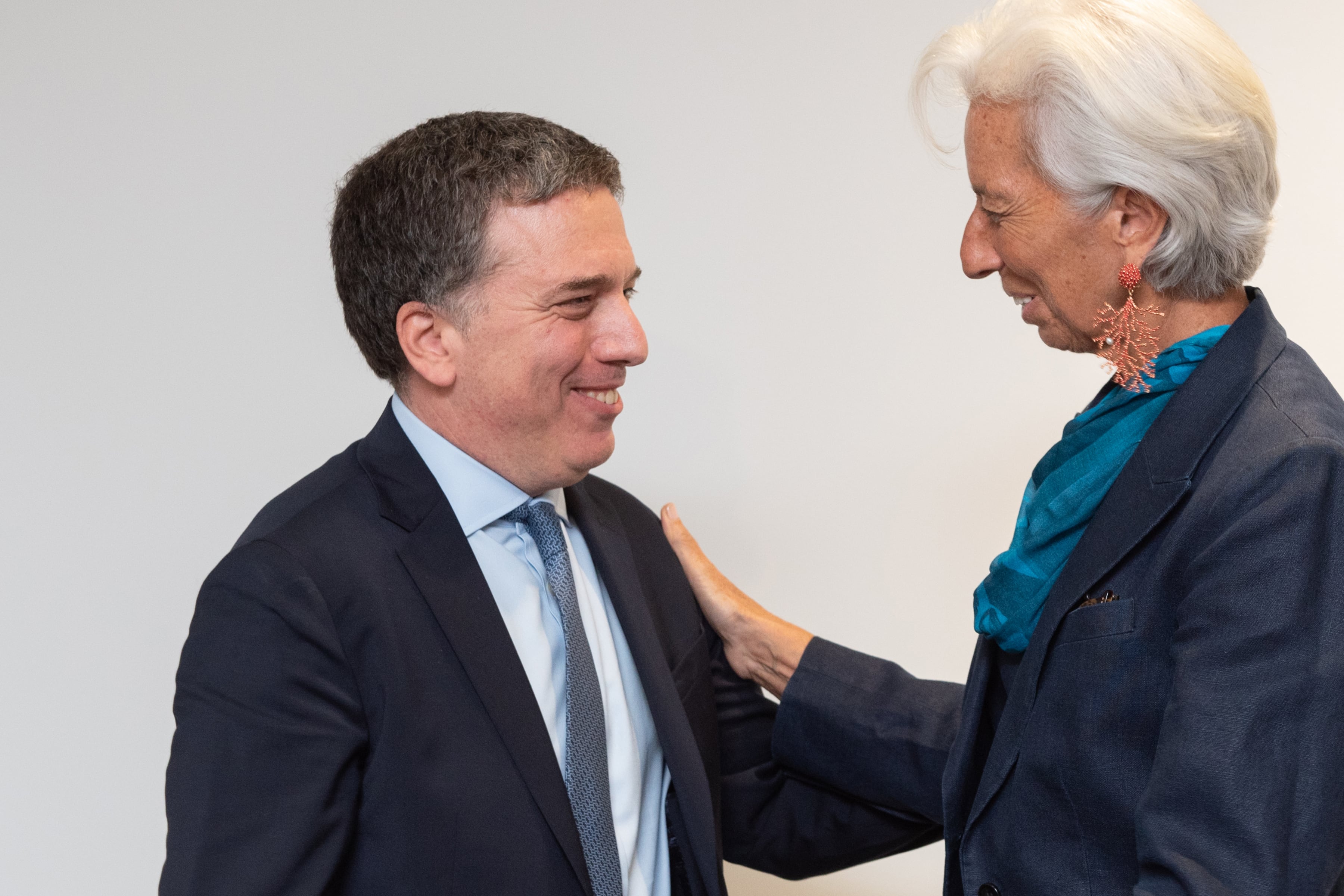 Nicolás Dujovne y Christine Lagarde, dos de los responsables del estallido económico del gobierno de Macri.