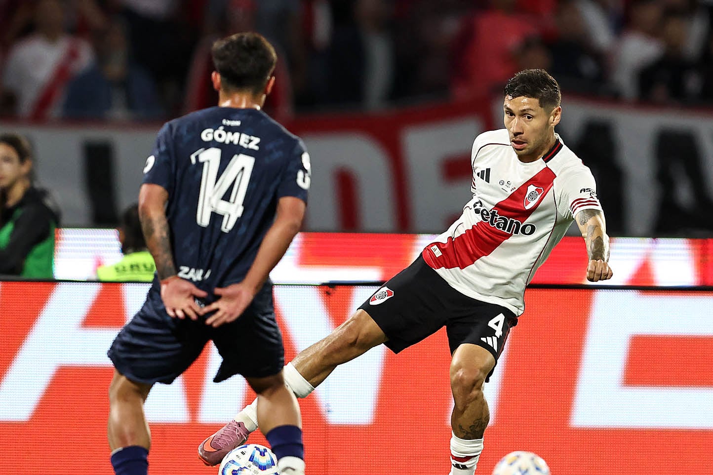 Montiel intenta eludir la marca de Luciano Gómez