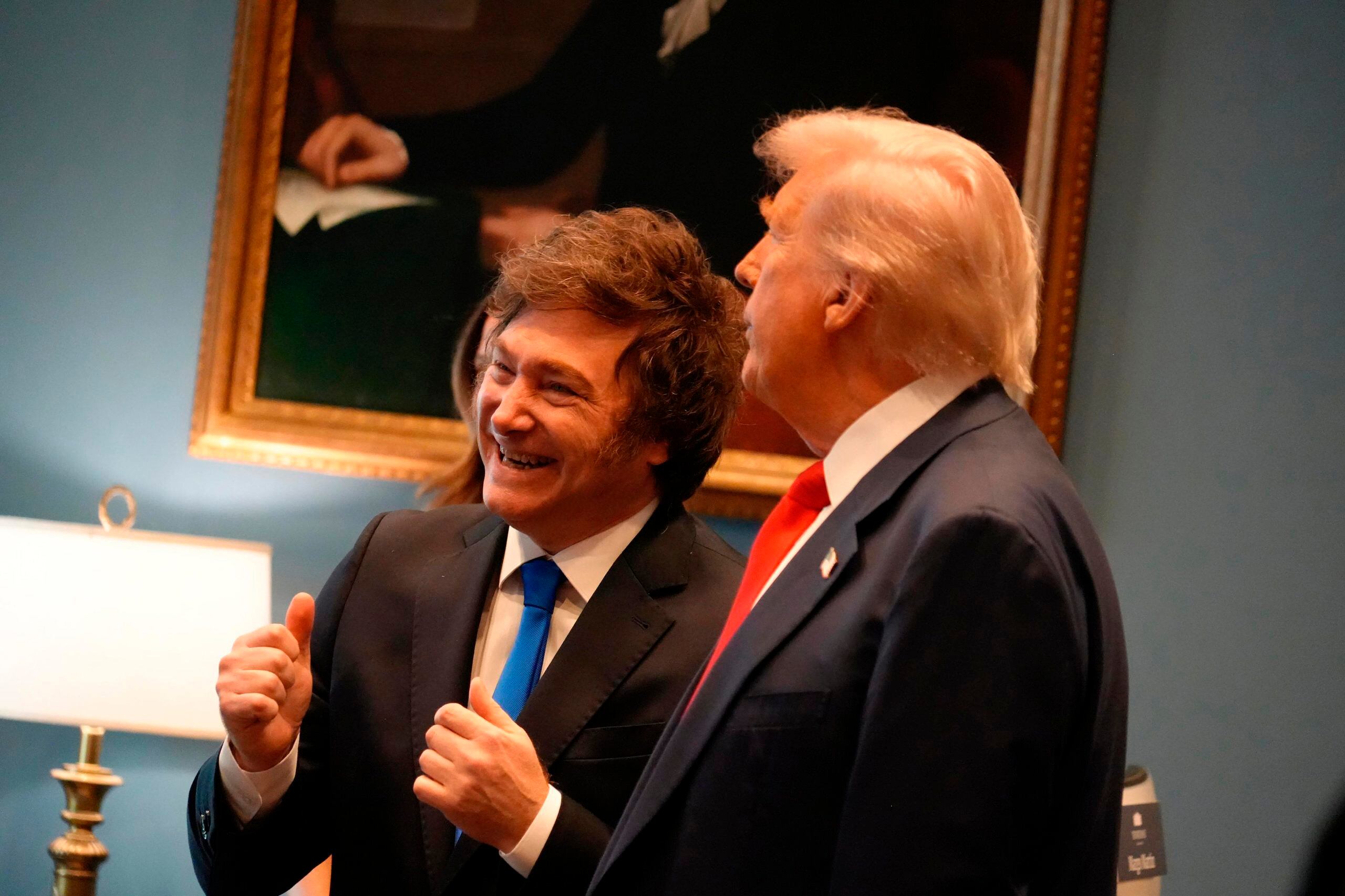 Donald Trump ya salió dos veces en rescate de Javier Milei.