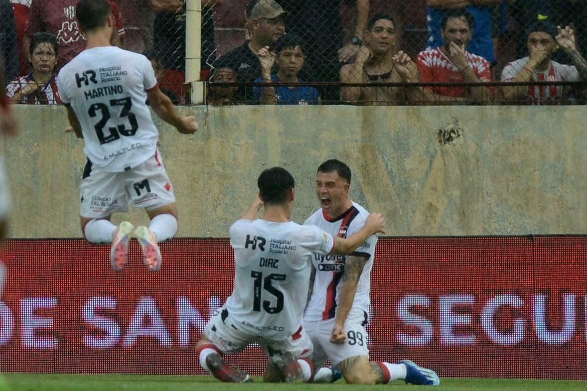 Ramírez festeja en su tarde-noche perfecta.
