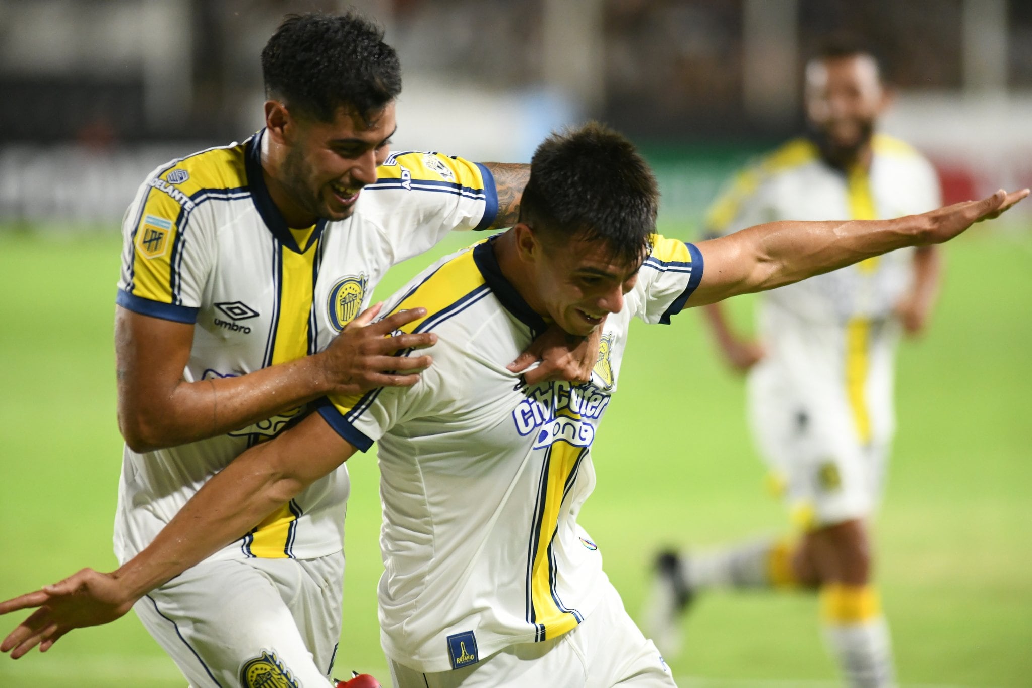 Almada fue otra vez el inesperado goleador de Central