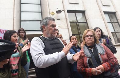 Alberto Perassi reclama que le entreguen los restos de su hija, desaparecida en 2011. 