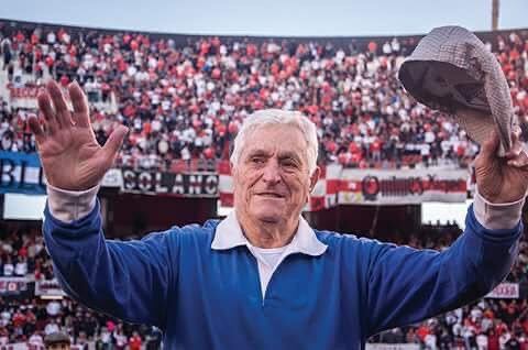 Amdeo Carrizo, en el Monumental.
