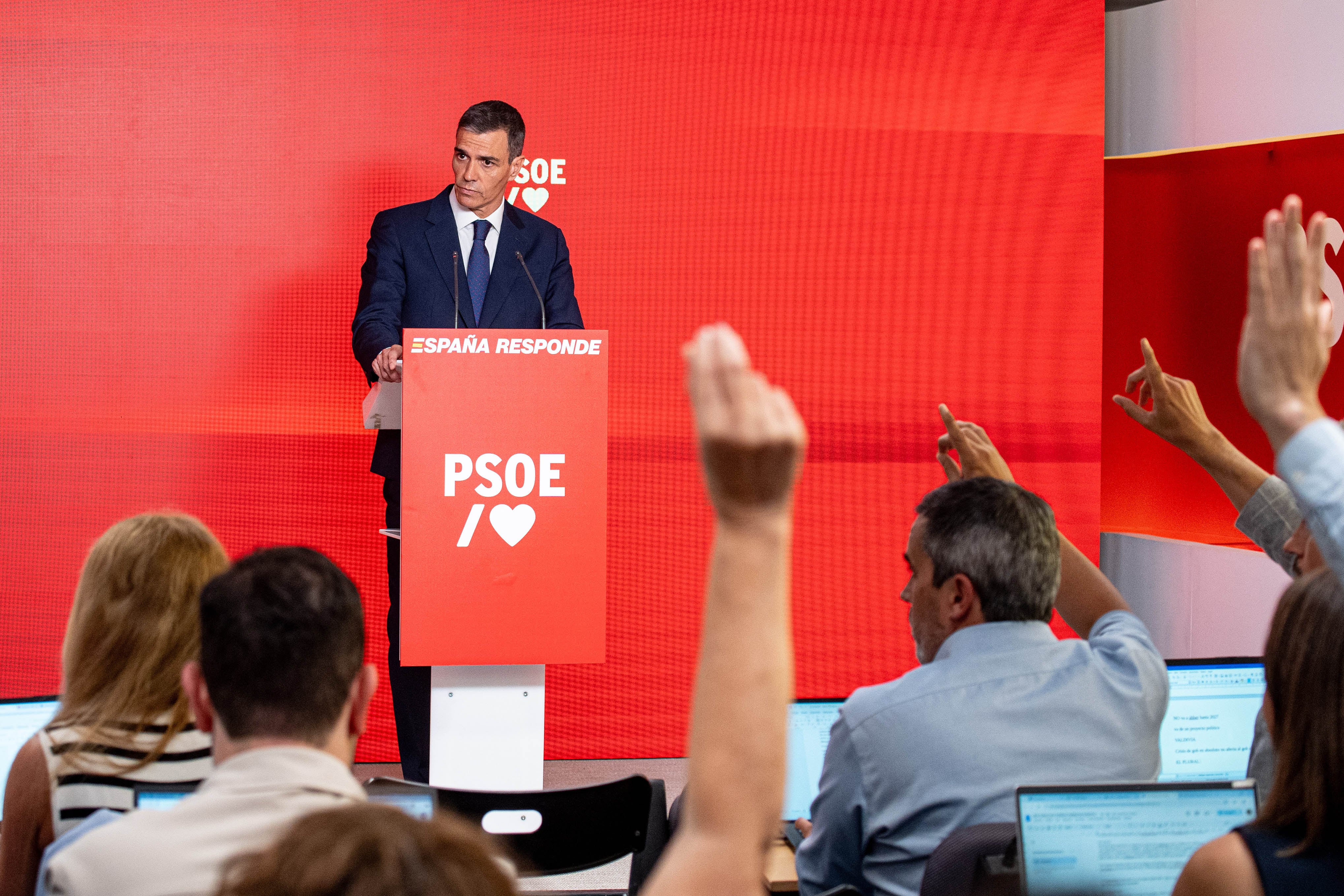 PedroSánchez tuvoque dar explicaciones por la investigación de la guardia civil.