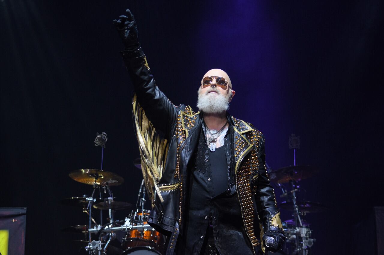 Halford tiene una voz privilegiada y la actitud para hacerla sonar diferente.