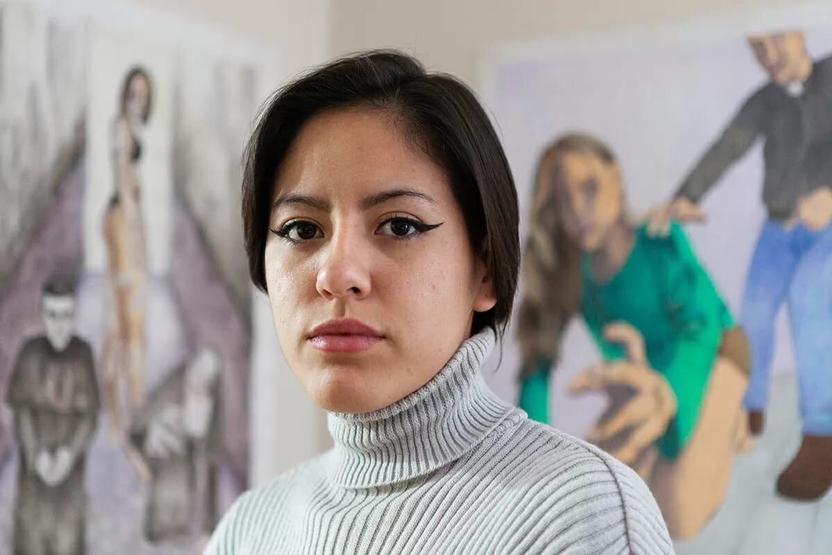 Agustina con sus obras.