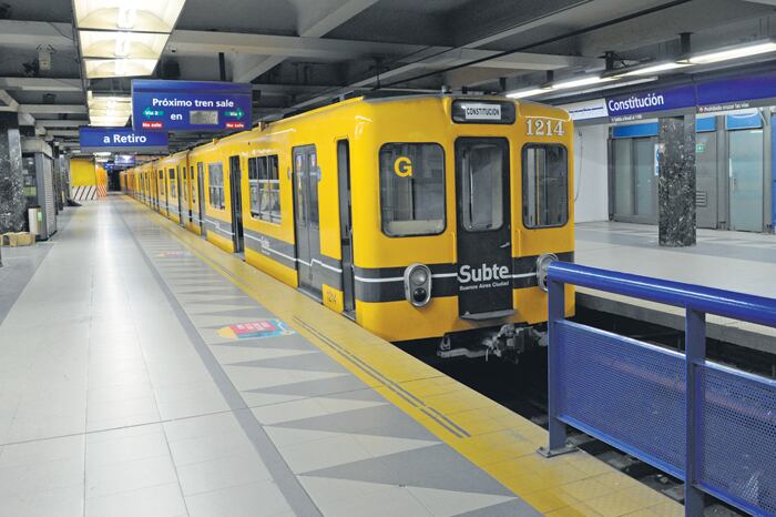 El cambio de horario del subte fue postergado y su futuro es incierto.