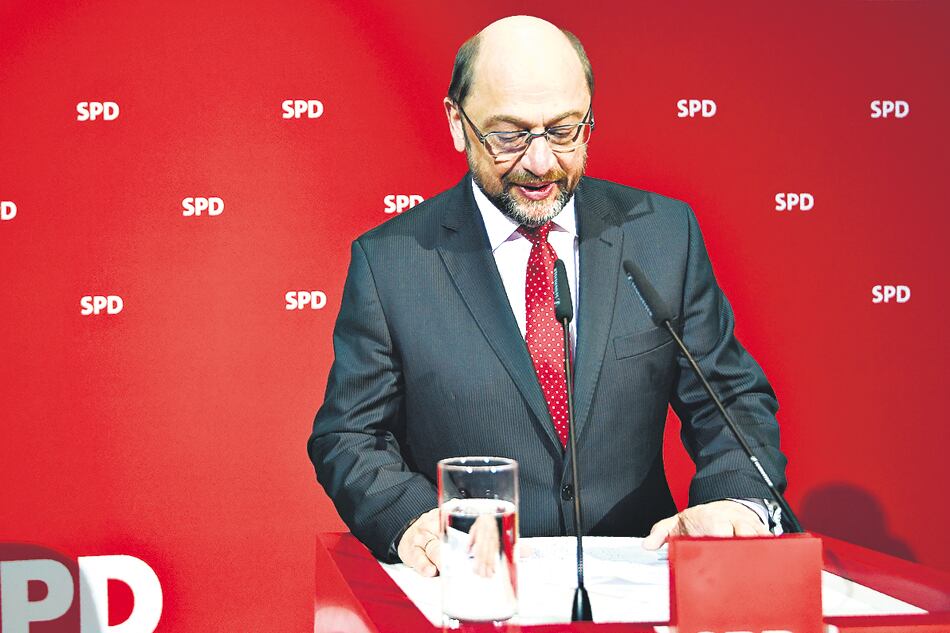 Una semana después de haber sido elegido líder del SPD, Schulz reconoció su decepción por el test regional.