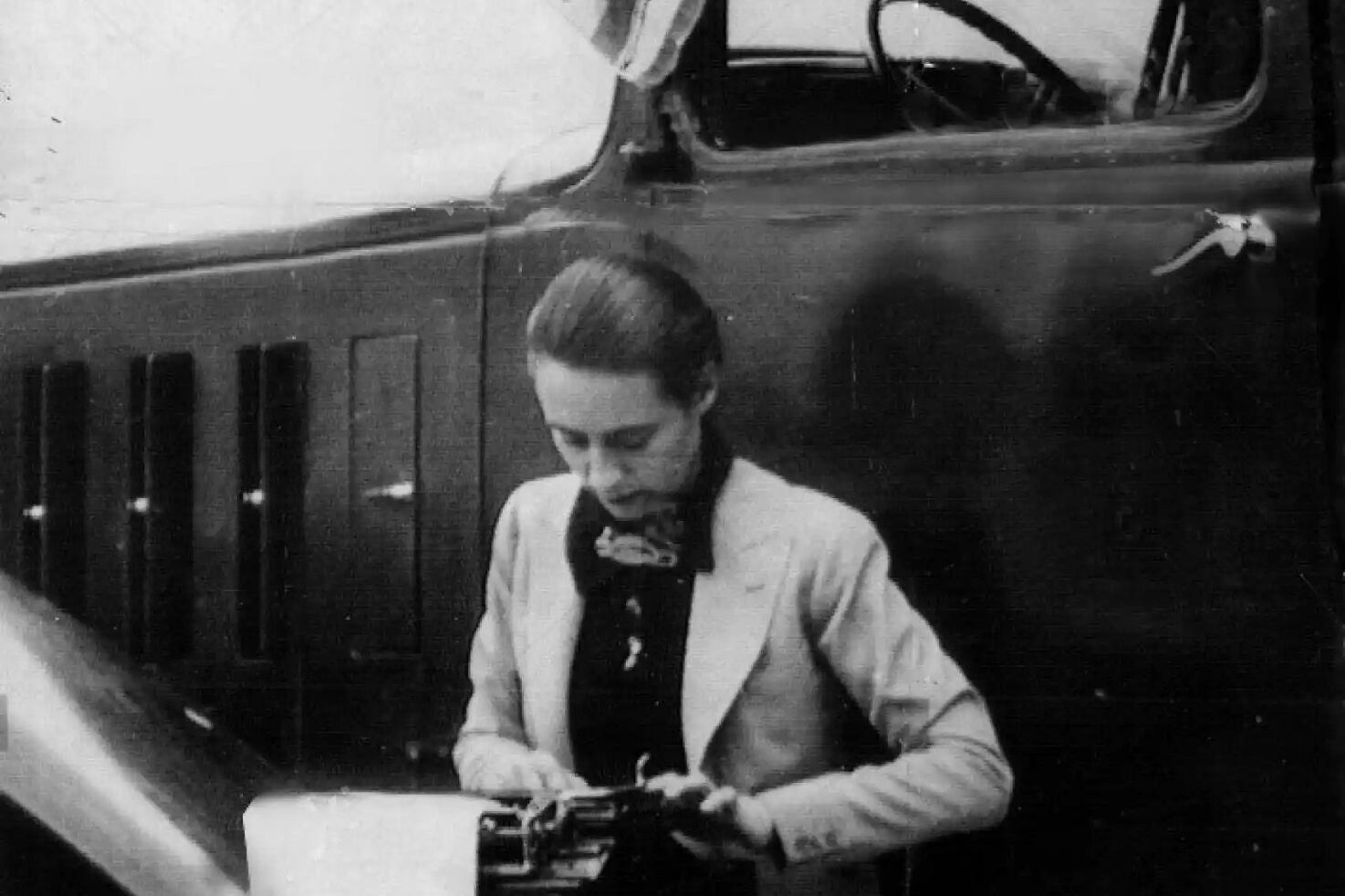 La estadounidense Frances Davis, reportera del Chicago Daily News