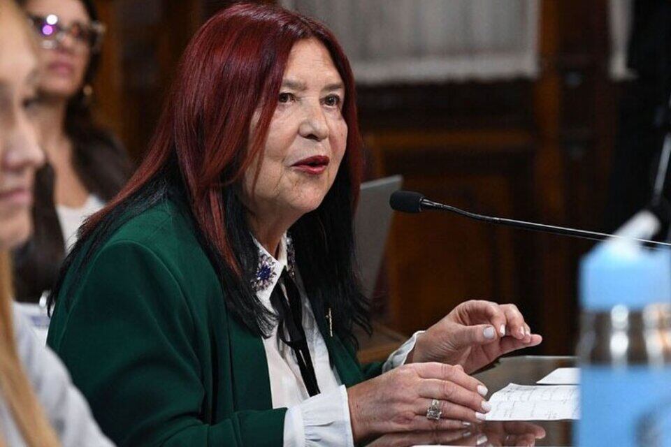 Figueroa fue apartada por la Corte tras cumplir los 75 años, sin esperar a que el Senado se expidiera.