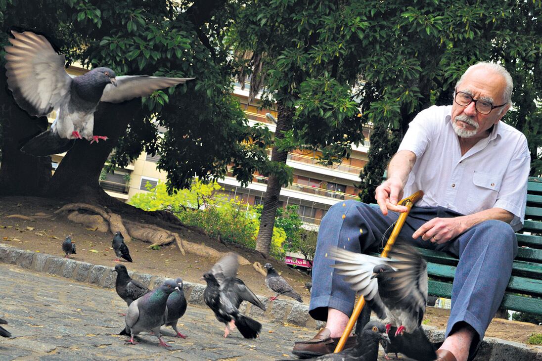 La jubilación mínima sube de 5661 a 6377 pesos desde marzo. Sin el cambio, hubieran sido unos 17 pesos más.