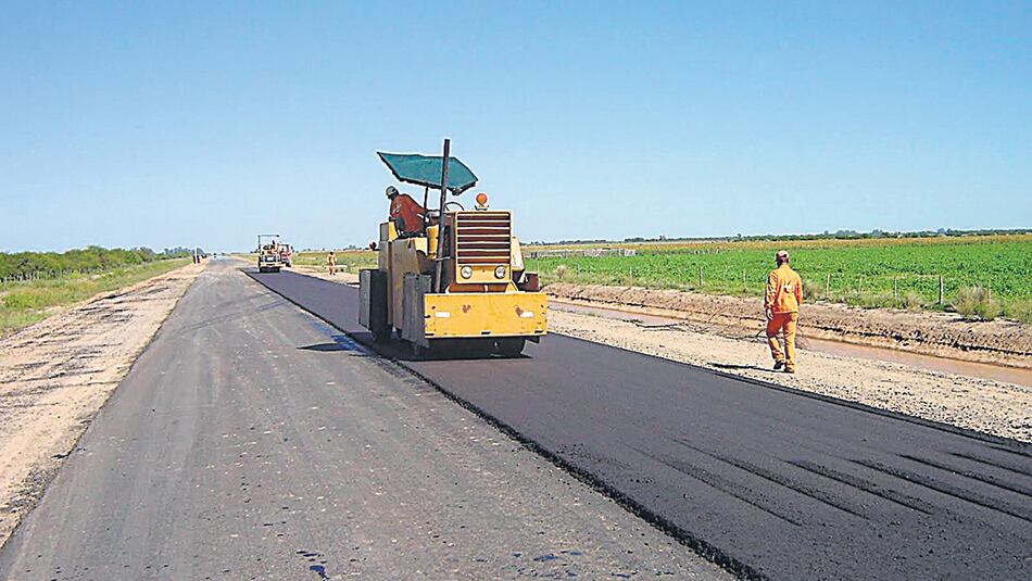 El avance de la obra pública se refleja en un alza del 86,8 por ciento en las ventas de asfalto.