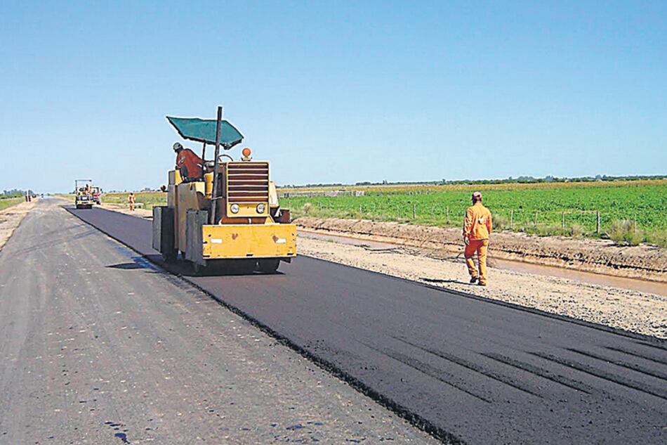 El avance de la obra pública se refleja en un alza del 86,8 por ciento en las ventas de asfalto.