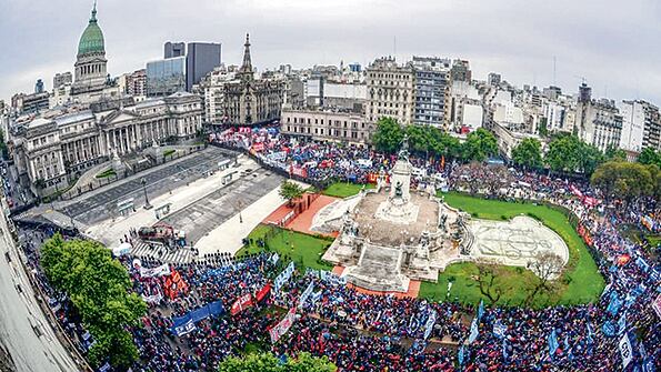 El macrismo consiguió la media sanción del Presupuesto en una ajustada votación.