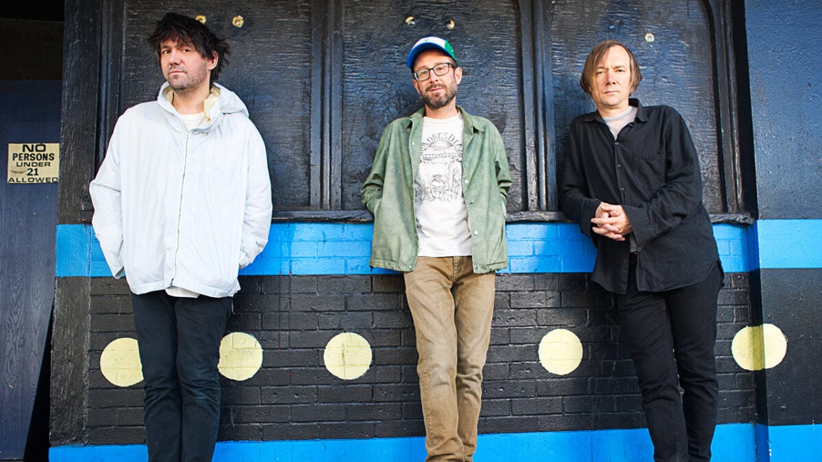 Oberst, a la izquierda, junto a Bright Eyes. 