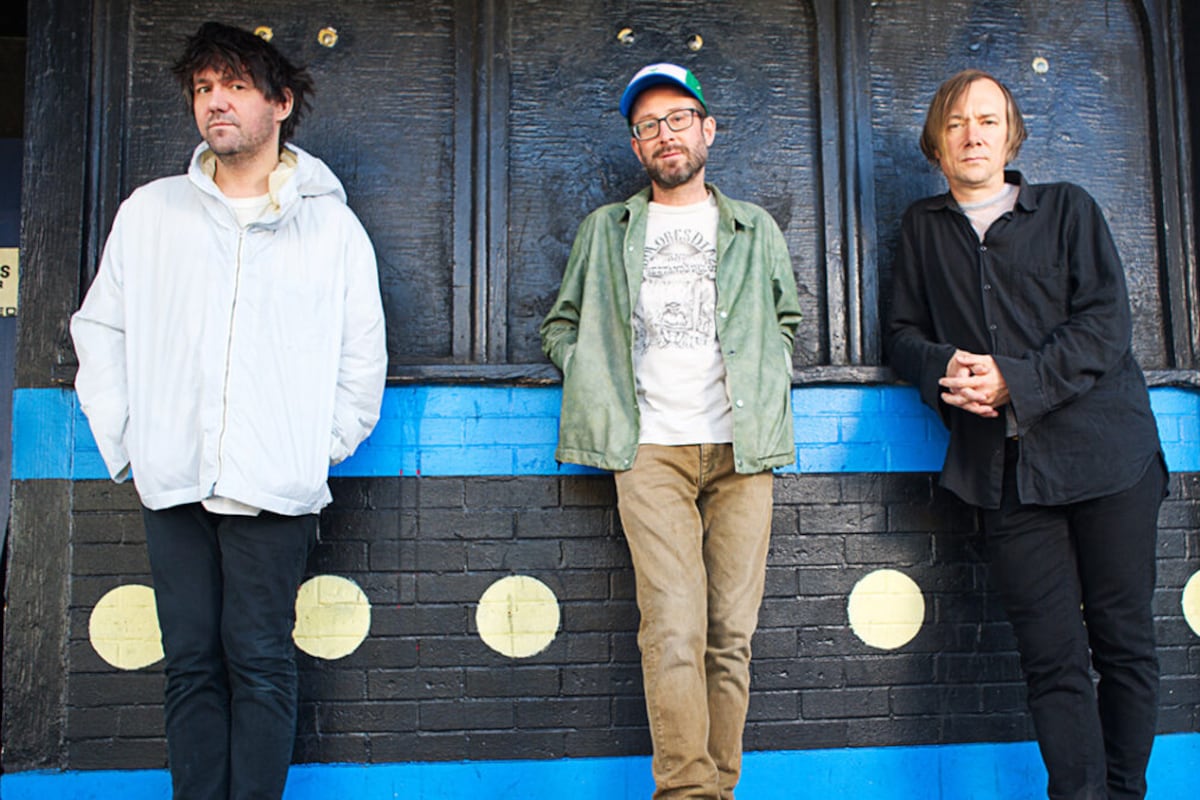 Oberst, a la izquierda, junto a Bright Eyes.