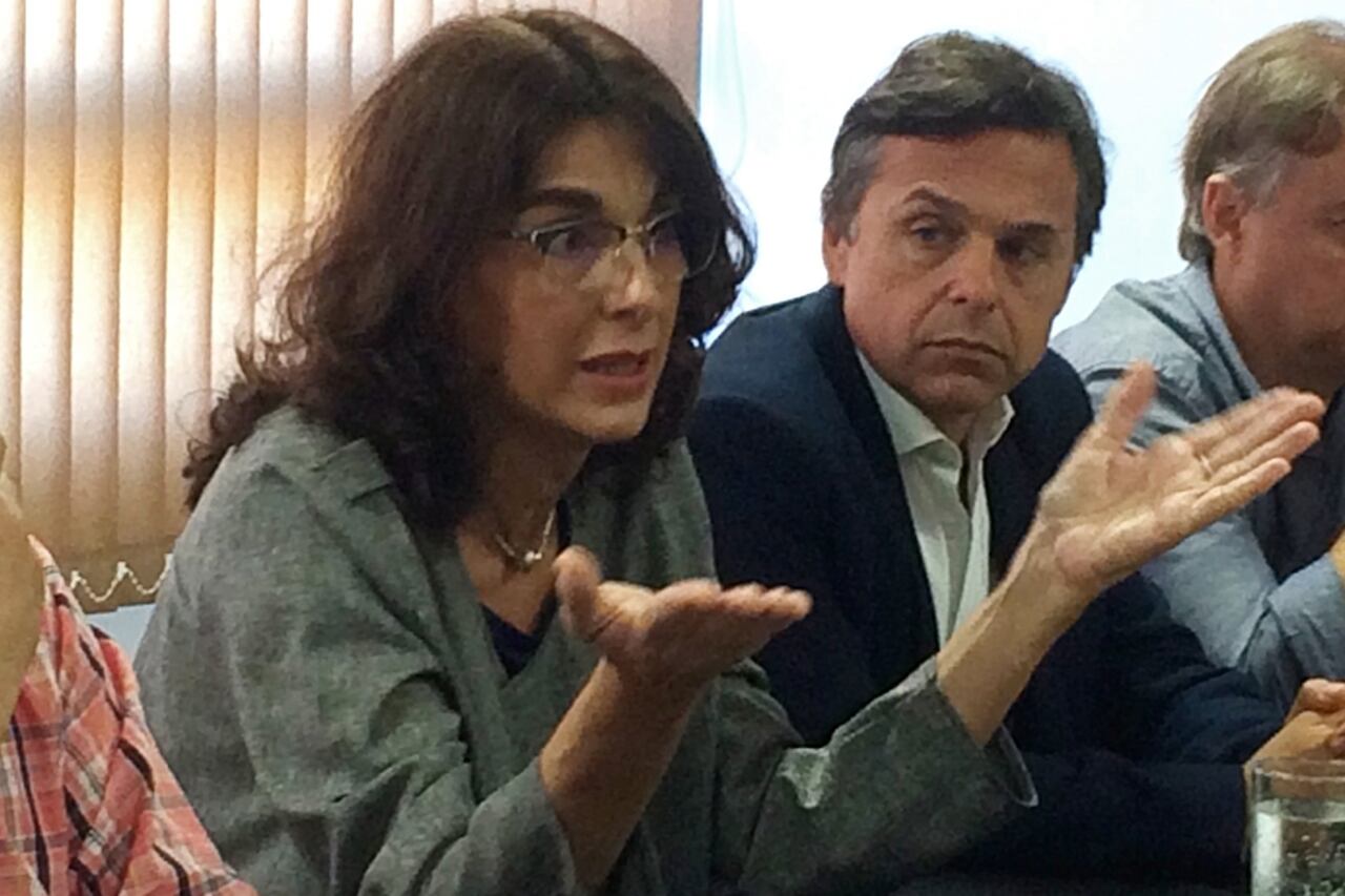 Bielsa junto a Giuliano, en la reunión de Luz y Fuerza.